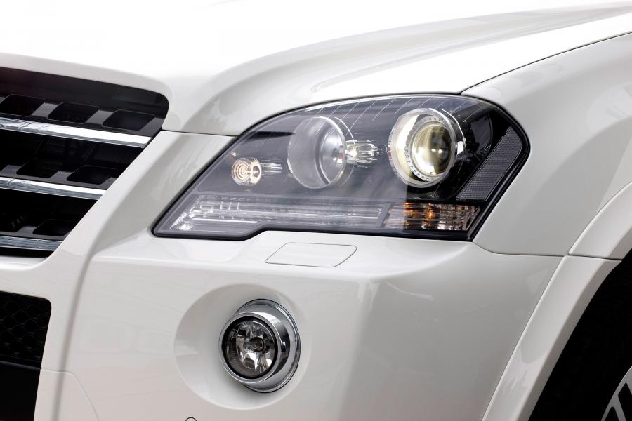  Mercedes-Benz ML63 AMG 2010 года  (фото 2 из 14)